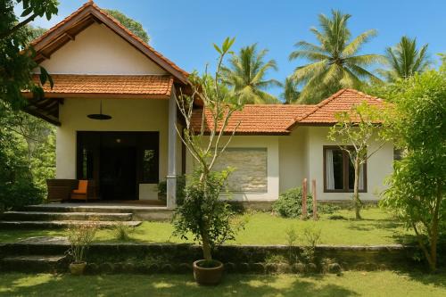 Bondalem Cabin | Villa 5 mins to the Beach at Bondalem Tejakula with 2 Bed Room