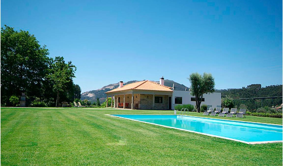 Fornelos Villa | Villa ∙ 6 bedrooms ∙ 14 guests