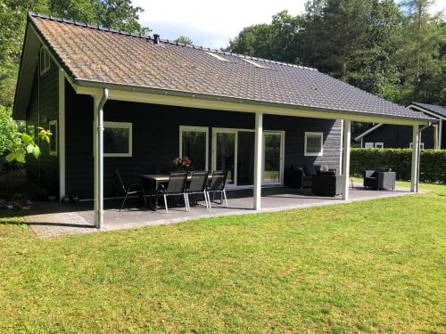 Municipality of Rhenen House | Villa 6 persons - Vakantiepark De Thijmse Berg