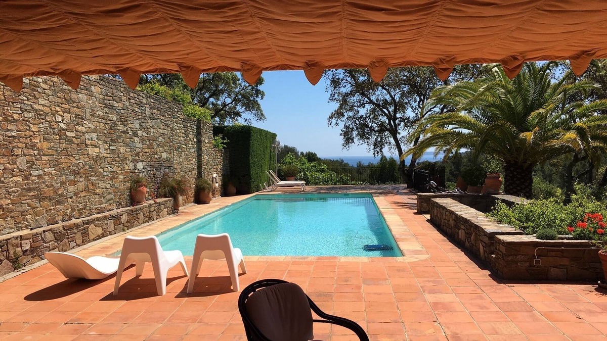 Cap Benat Villa | Villa 8/10 people Private and guarded domain of Gaou Bénat, beach on foot