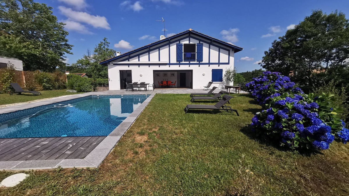 Bassussarry Villa | Villa 8 Couchages Avec Piscine Proche Biarritz