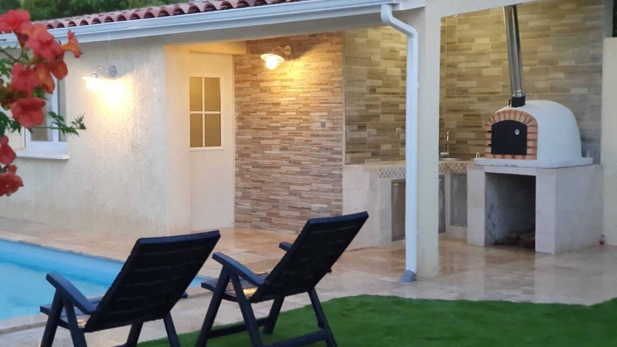 Montarnaud Cabin | Villa 8 persons all comfort private swimming pool 7x4