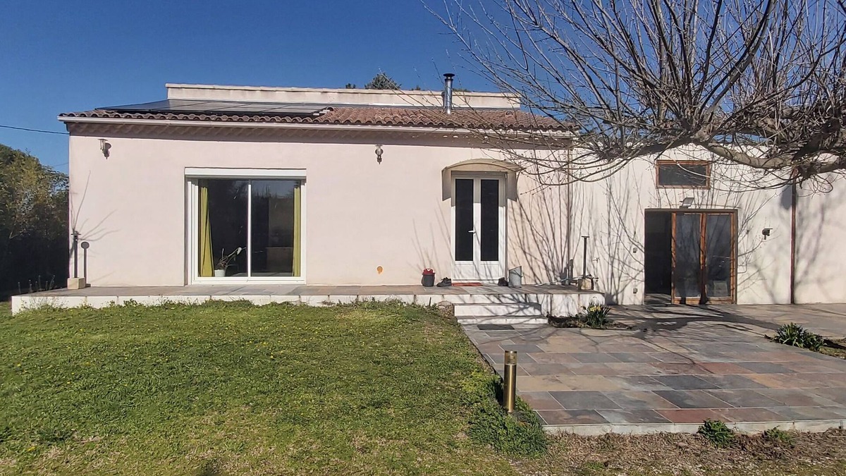 Le Thor Villa | Villa 90 m2 Le Thor. 5kms Isle sur Sorgue, 12 Avignon, 15 Lubéron, 1h de la mer