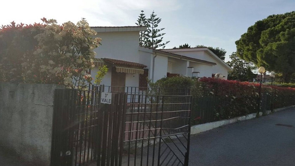 Belvedere Marittimo Villa | Villa a step away from the sea .
