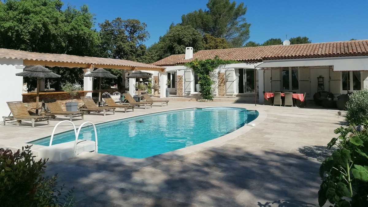 Cotignac Villa | Villa, absolute calm, all comfort with swimming pool.