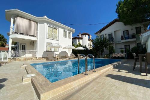 Dalyan City Center Villa | Villa Acar - 4 Bedroom Villa in Dalyan Center, Private Pool&Garden