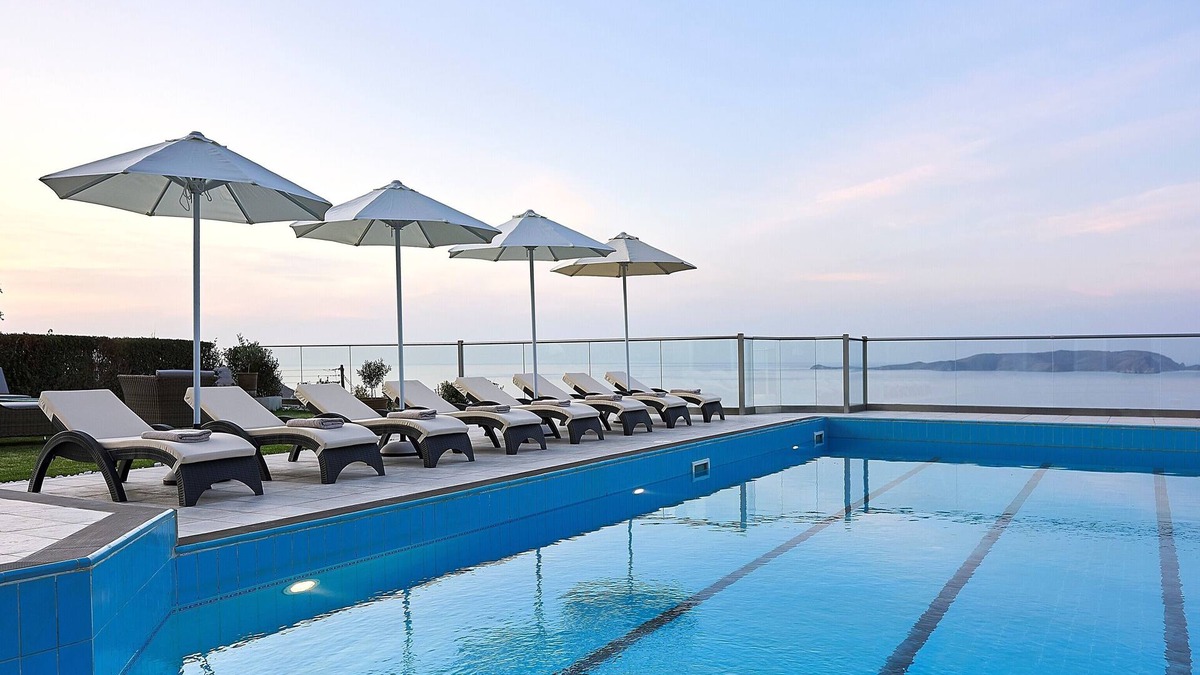 Vathianos Kampos Villa | Villa Ada -5 bedrooms villa with a heated pool & heated hot tub. Amazing view !