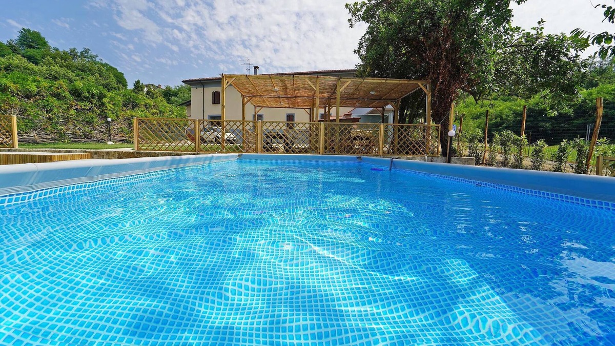 Gassano Villa | VILLA ADELAIDE 20Pax, Free WiFi, Private pool near Apuan Alps and Cinque Terre