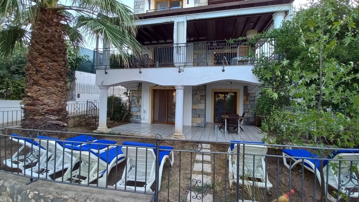 Torba Villa | Villa Aegean a Luxury 4 Double Bedroom villa with shared pool in Torba Bodrum