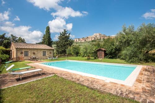 Castiglione d'Orcia Villa | Villa Agriturismo Il Pratone