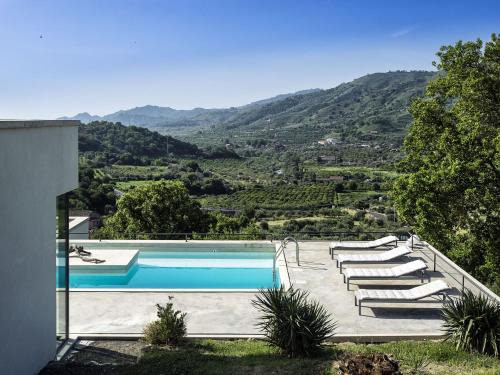 Mitogio Villa | Villa Alcantara