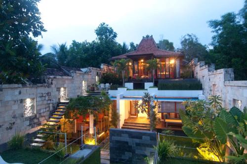 Kretek House | Villa Alcheringa Yogyakarta