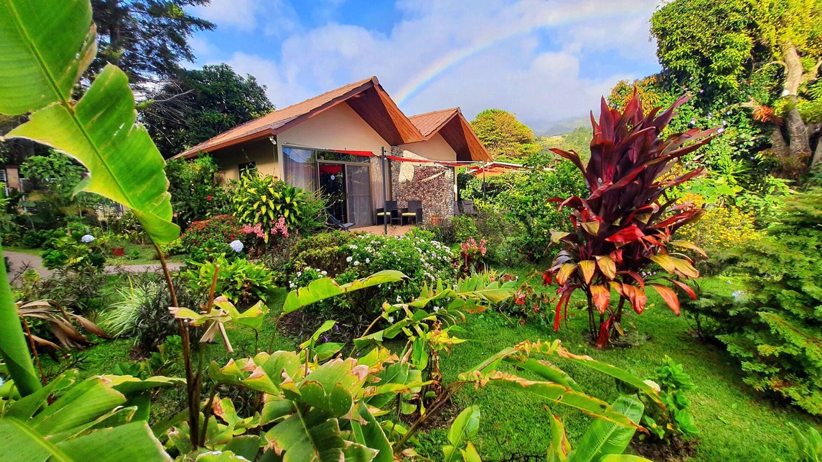 Boquete Cabin | Villa Alejandro-Luxurious Cabin with stunning view
