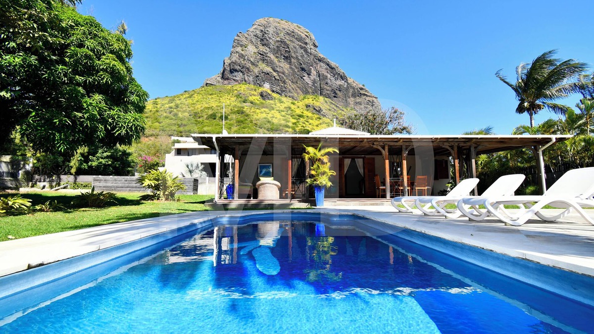Le Morne Villa | Villa Alira close to Le Morne Brabant mountain