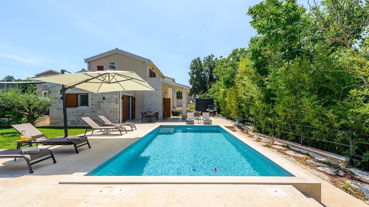 Tinjan Villa | Villa Alloro Muntrilj