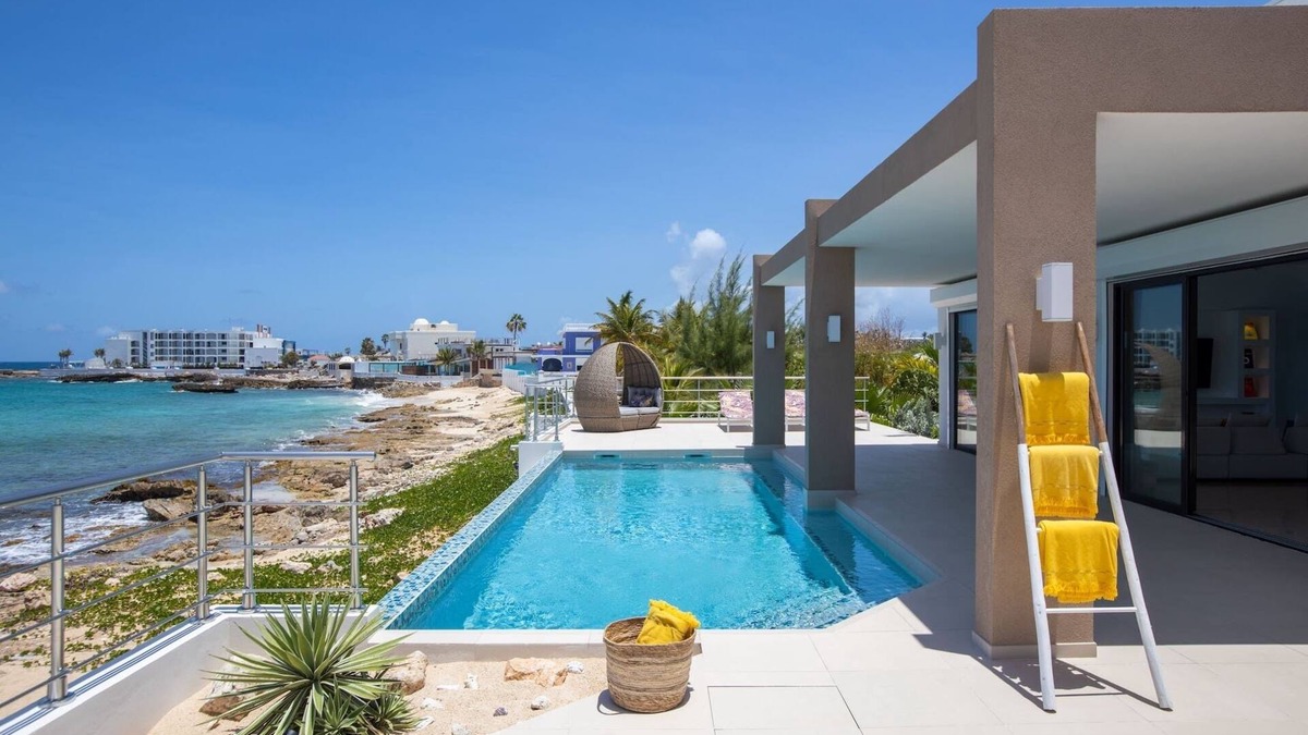 Beacon Hill Villa | Villa Alma Luxury villa