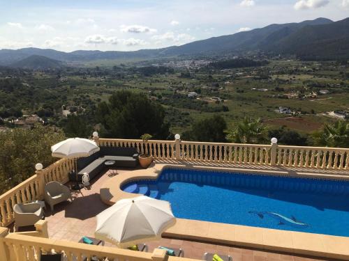 Jalon Villa | Villa Almazara