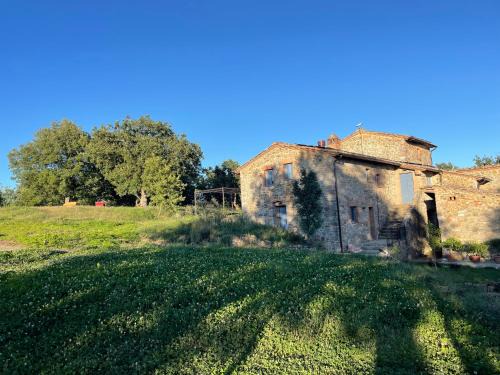 Rosennano Villa | Villa AltoGiardino Chianti Senese