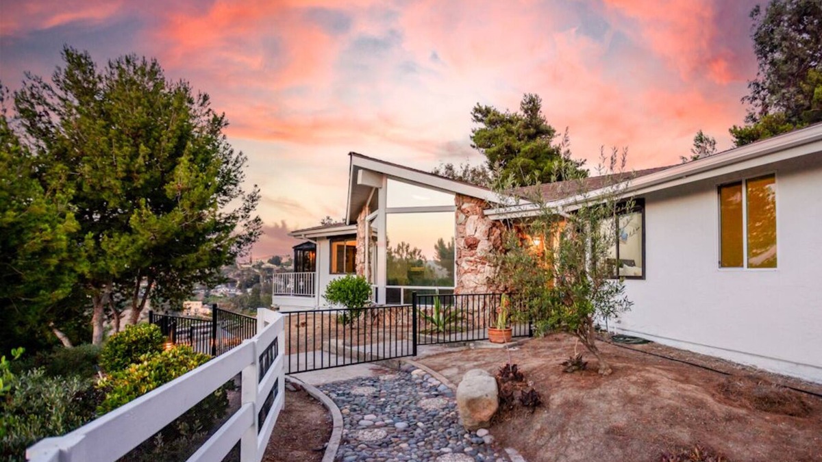 Bonita House | Villa Amarone - San Diego - Location, Hilltop View, Hot Tub, Pet friendly