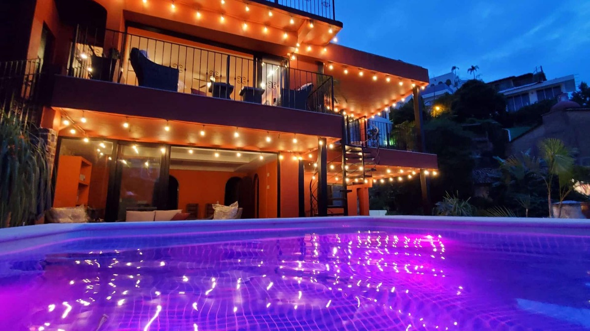 Cerro Villa | Villa Amistad – 6-Bedroom Ocean View Villa in the Heart of Puerto Vallarta