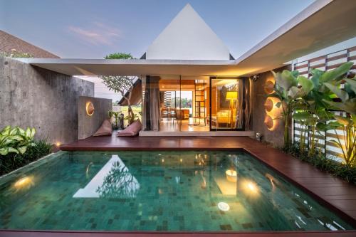 Lodtunduh Villa | Villa Amiti - Luxurious Haven Loft in Ricefields