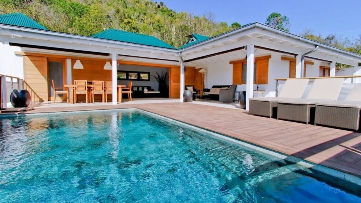 Morne de Depoudre Villa | Villa Anakao | Near Ocean - Located in Tropical Saint Jean with Private Pool