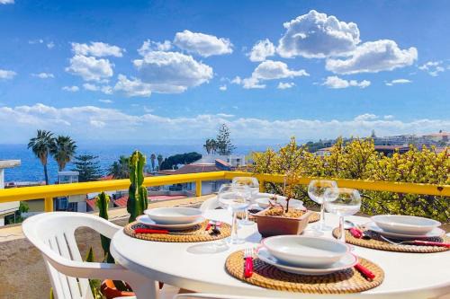 Cannizzaro Apartment | Villa Angelina - Mare Privato