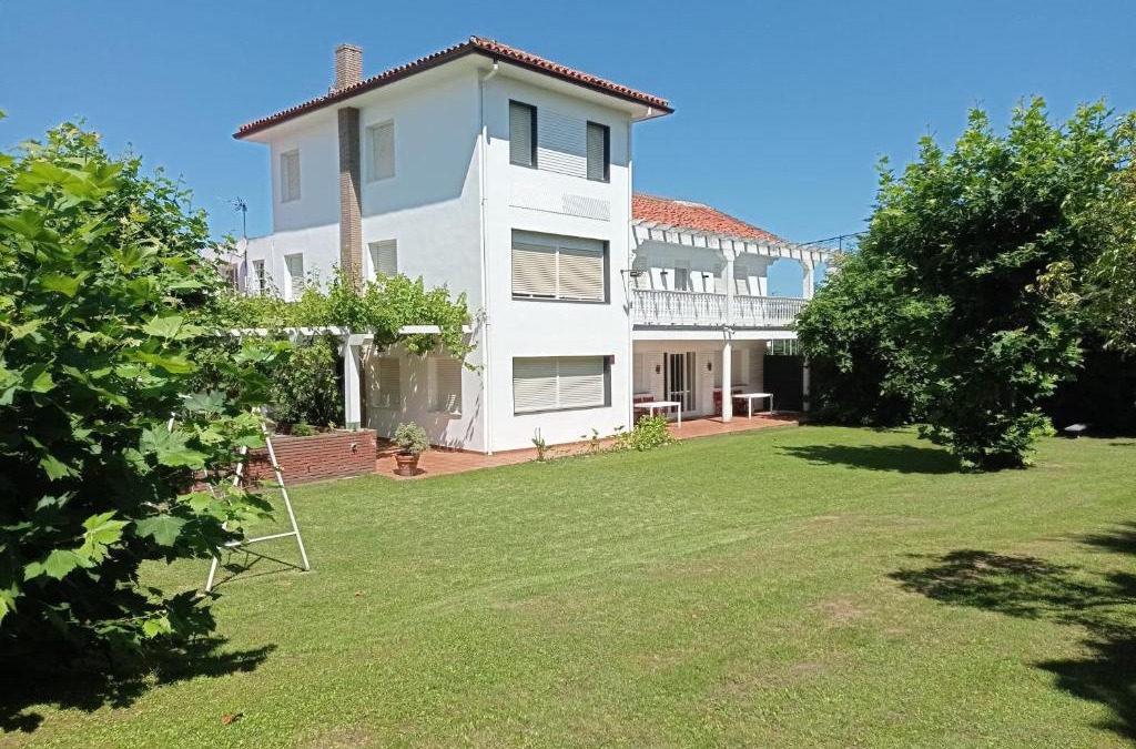 Boo Villa | Villa Anievas