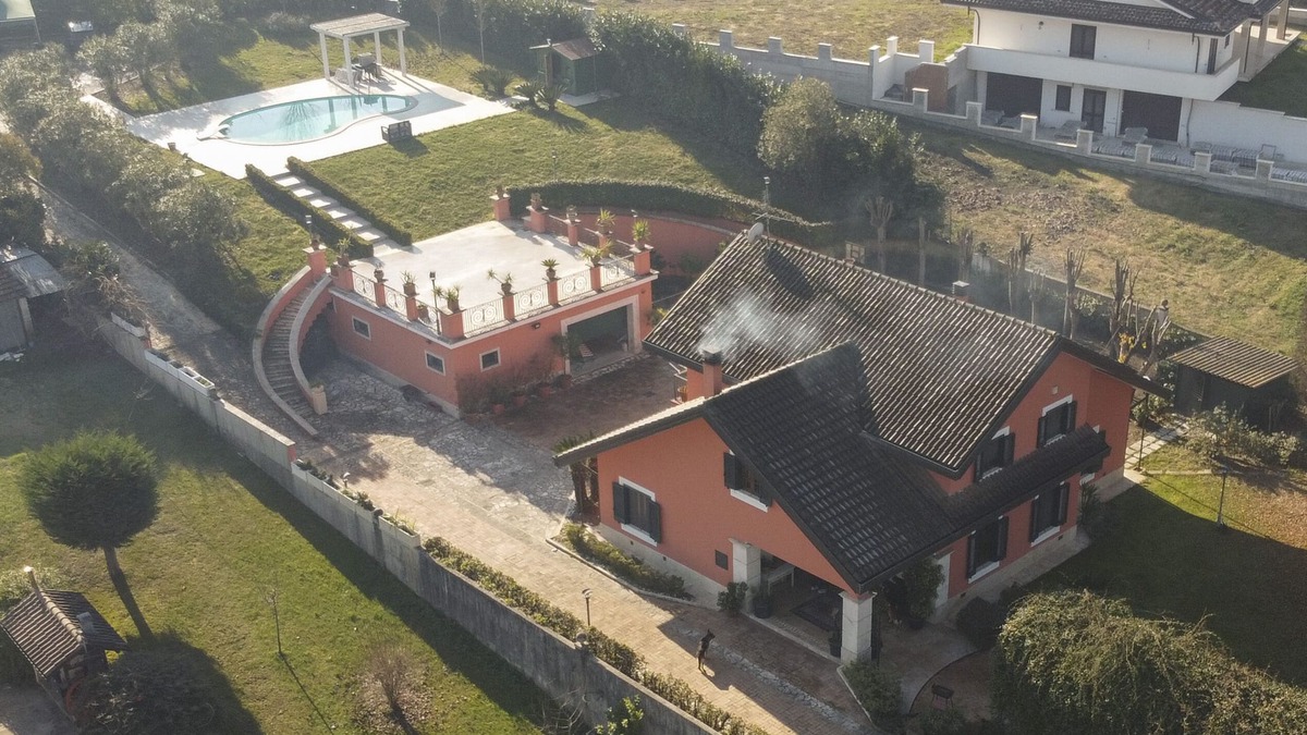 Cassino Villa | Villa Annamaria, villa with private pool, parking, large spaces, in Cassino