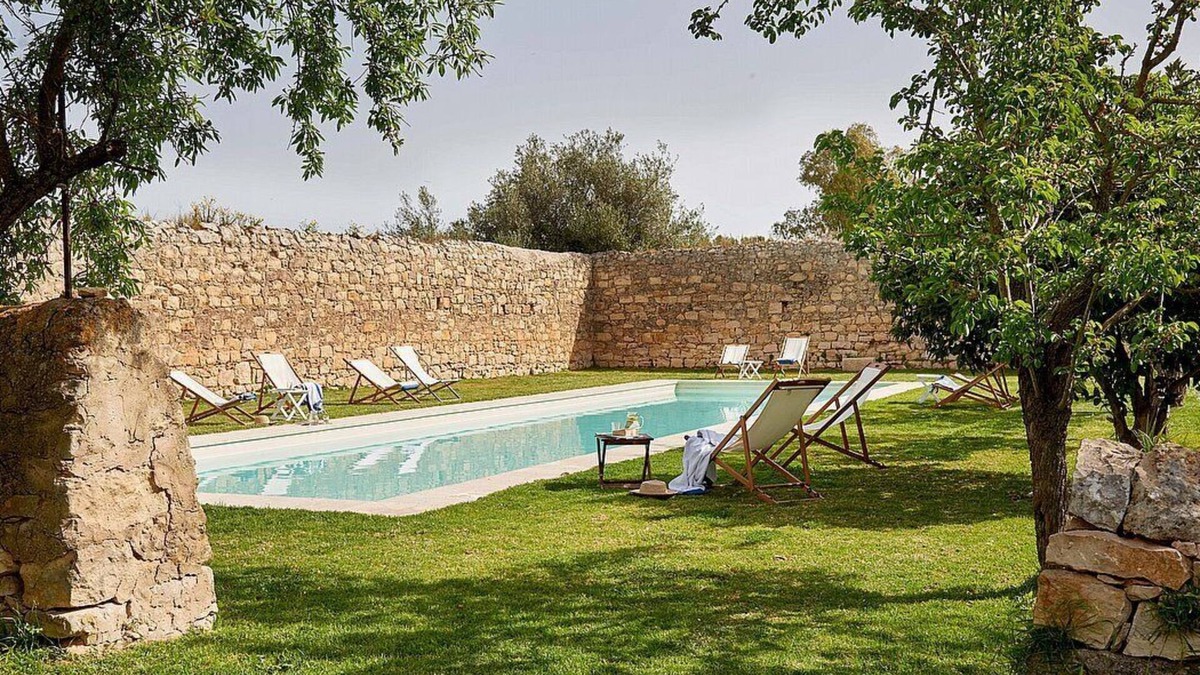 Vittoria Villa | Villa Antilia: An elegant and welcoming villa in a quiet position, surrounded by the Sicilian countryside, with Free WI-FI.