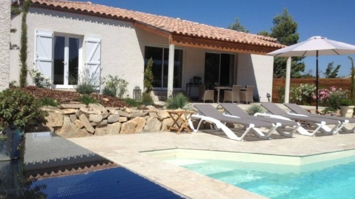 Pouzols-Minervois Villa | VILLA APHRODITE - sleeps 6 with heated pool and air conditioning