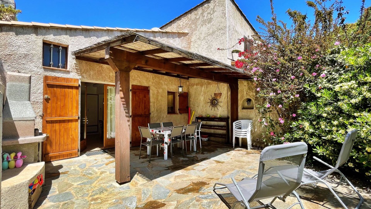 Santa Giulia House | Villa Appietto - 2 bdrms - Waterfront - Air conditioning