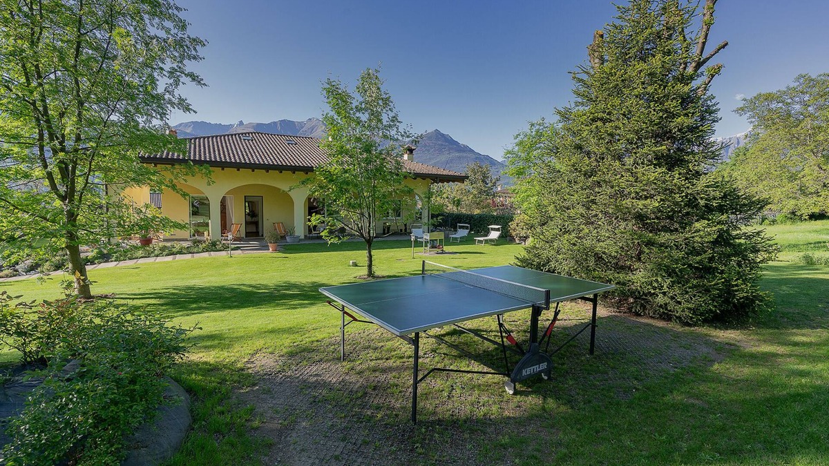 Colico Piano Villa | Villa Archi with Lake View, Garden, Terrace, Balcony & Wi-Fi