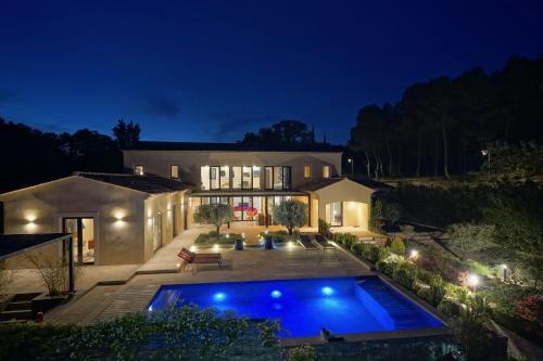 Paradou Villa | Villa Arcoule