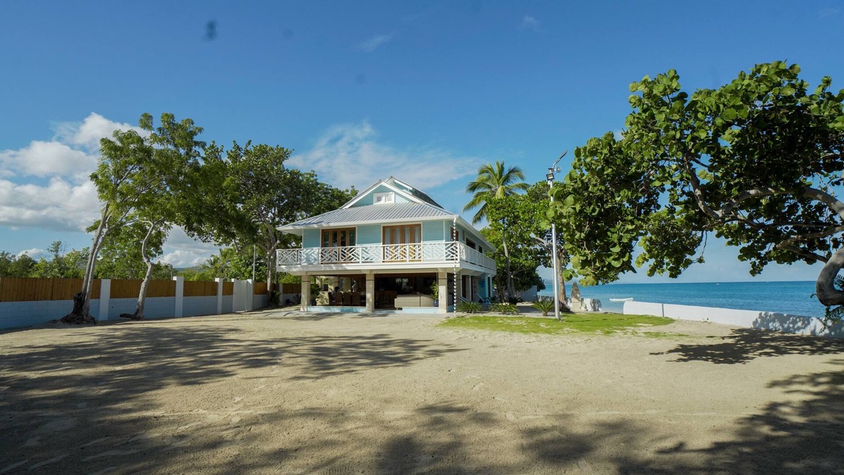 Punta Rucia Villa | Villa Arena Beach Front 🌟Best in Punta Rucia