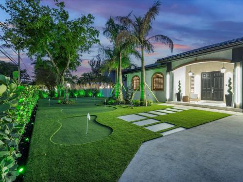 Golden Glades House | Villa ART Pool Golf Volleyball