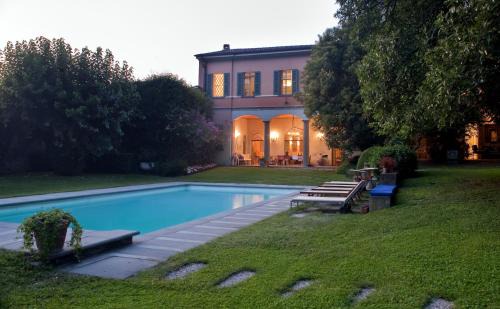 Bornato Villa | Villa Artemisia - Homelike Villas