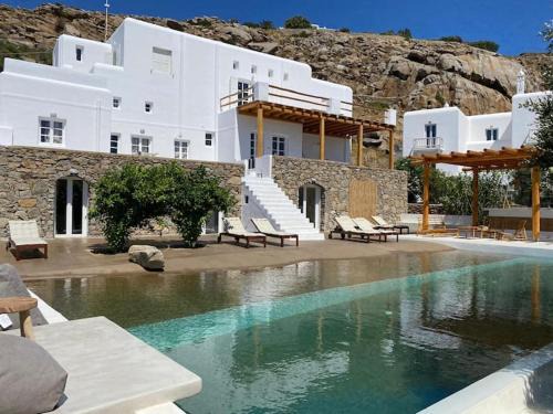 Helena Villa | Villa Asin Tourlos