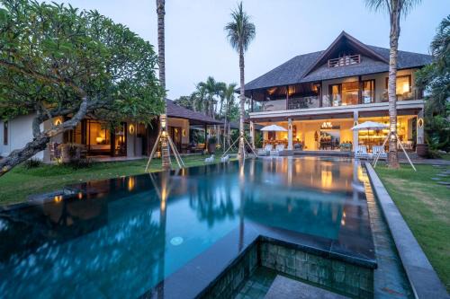 Cemagi Villa | Villa Asmara Cemagi - Luxury Beachfront Stay 15 mins from Canggu