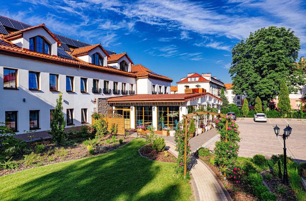 Oswiecim Apartment | Villa Astra - Apartments & Restaurant
