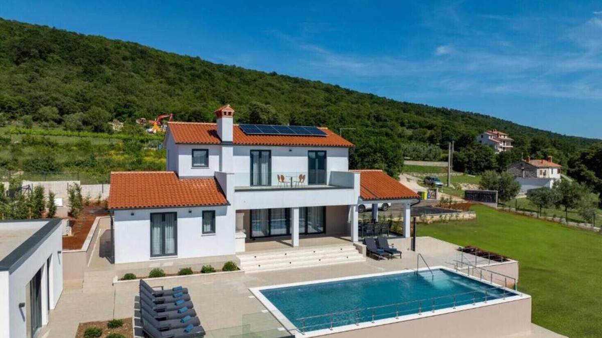 Rasa Villa | Villa Astrid near Labin - Rabac for 11 people with 55 m2 private pool & sea view - pet friendly