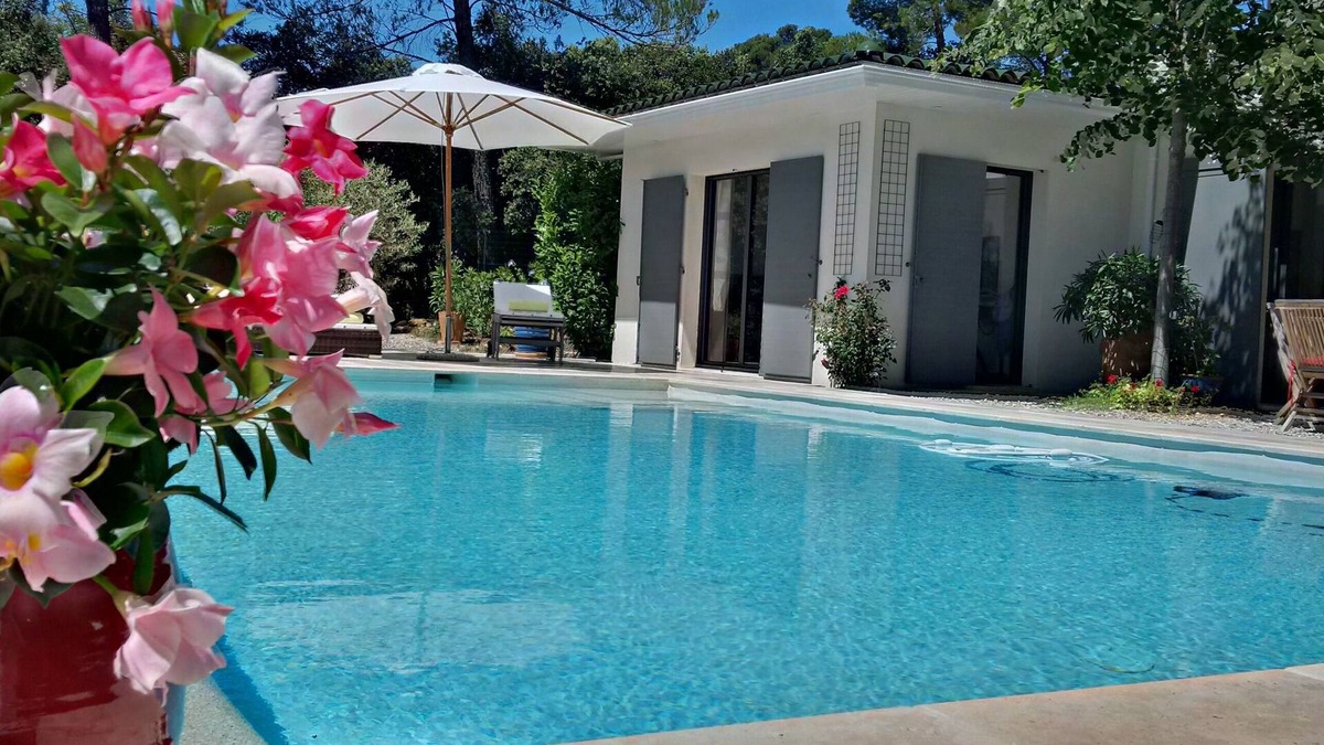 Saint-Marc-Jaumegarde House | Villa at the foot of the Sainte Victoire, Aix en Provence