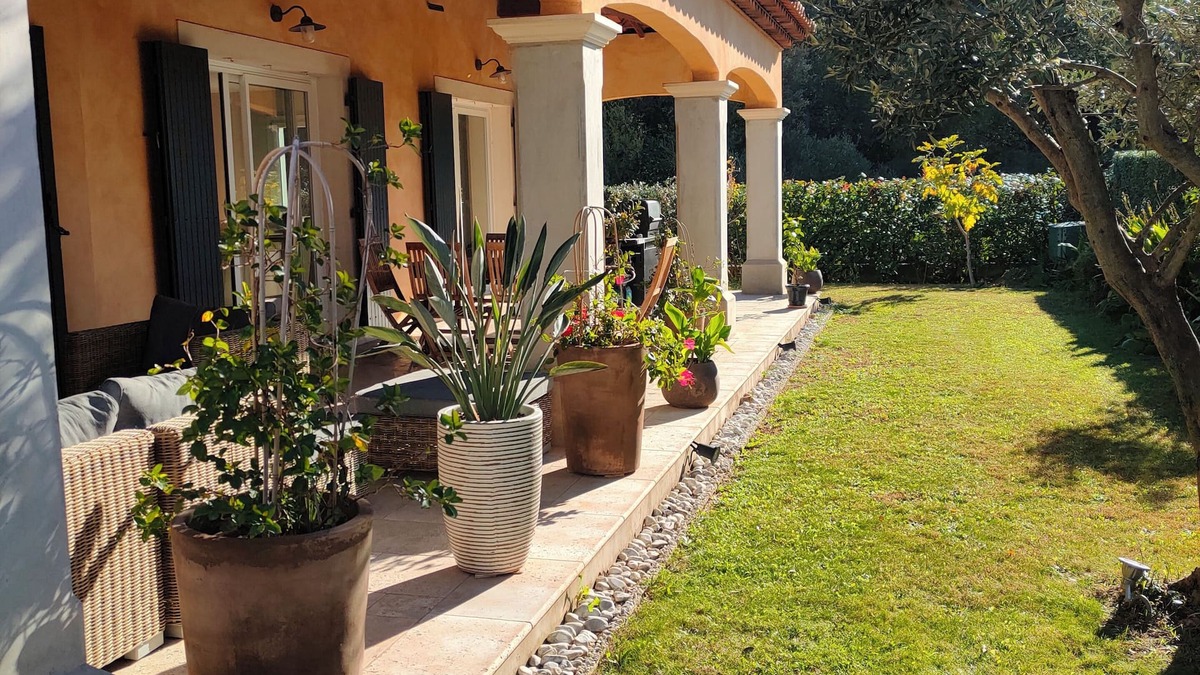 La Farlede Villa | Villa at the foot of a hill