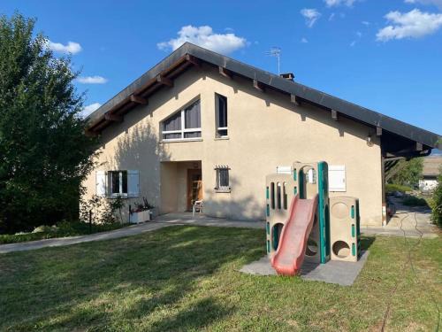 Pers-Jussy Villa | Villa au calme entre lacs et montagnes