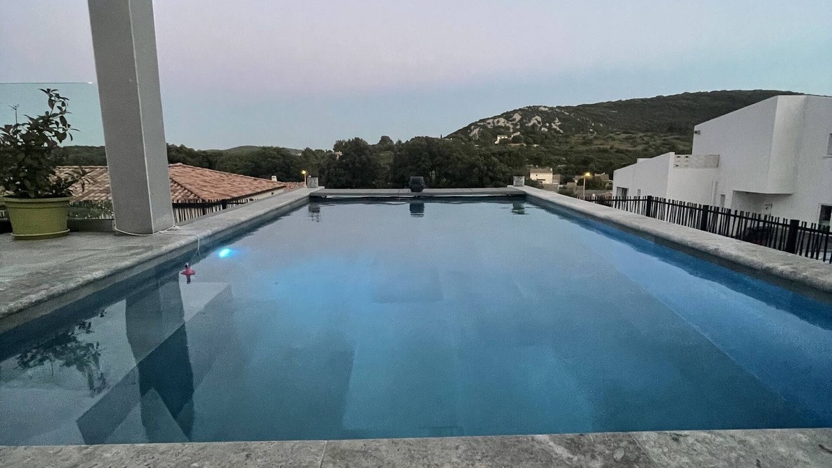 Saint-Paul-et-Valmalle Villa | Villa Avec Piscine, Jacuzzi et vue Imprenable sur la Garigue
