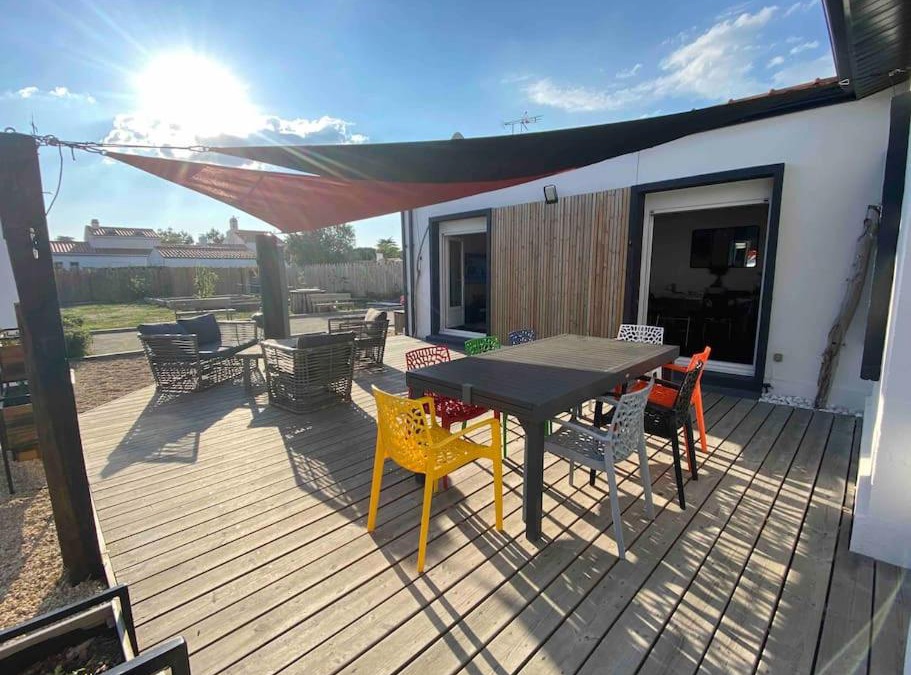 Barbatre Villa | Villa avec jacuzzi proche de la mer et du centre
