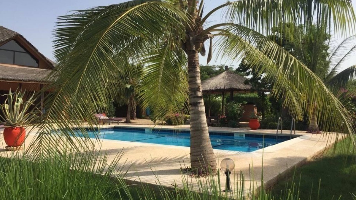 Nianing Villa | Villa Avec Piscine Privée et Jardin Exotique de 1400m², Wi-fi