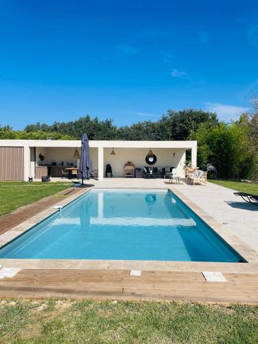 La Tour-d'Aigues Villa | Villa avec Pool House au cœur des vignes - Lubéron