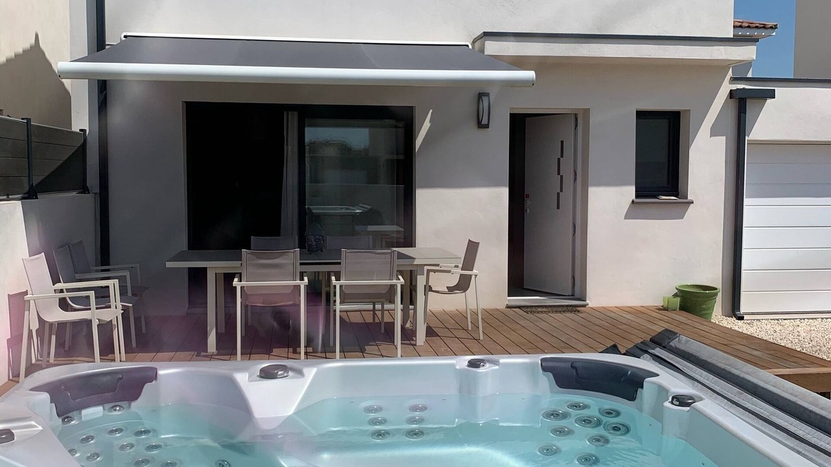 Calvisson House | Villa Avec spa Tout Confort 2 Chambres 4 Personnes