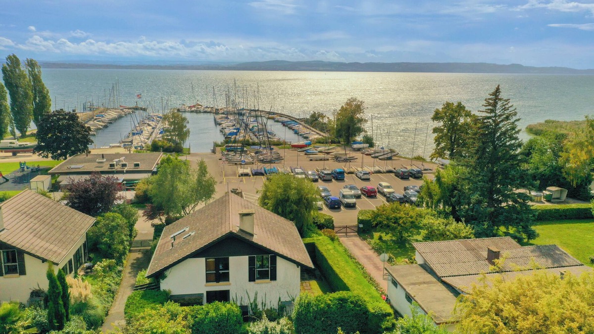 Bevaix Villa | Villa Azur on Lake Neuchâtel